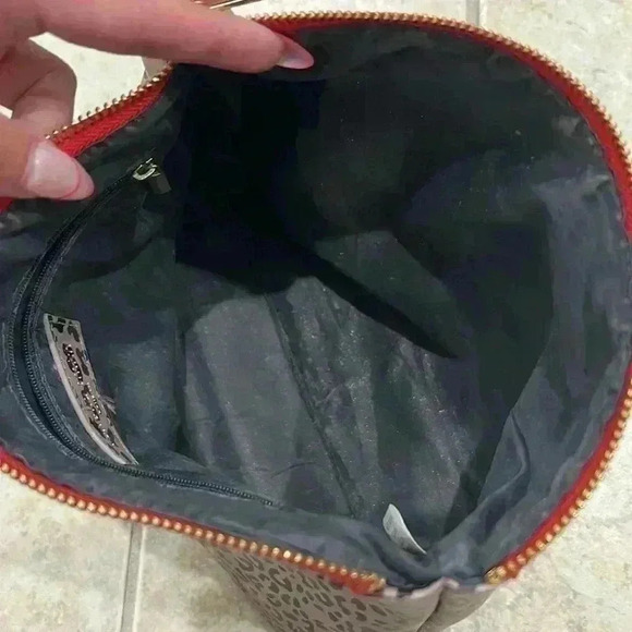 Leopard cosmetics bag - Picture 2 of 4